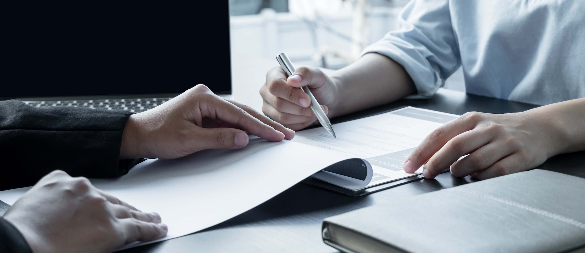 Business people hold a resume and talk to job applicants for job interviews